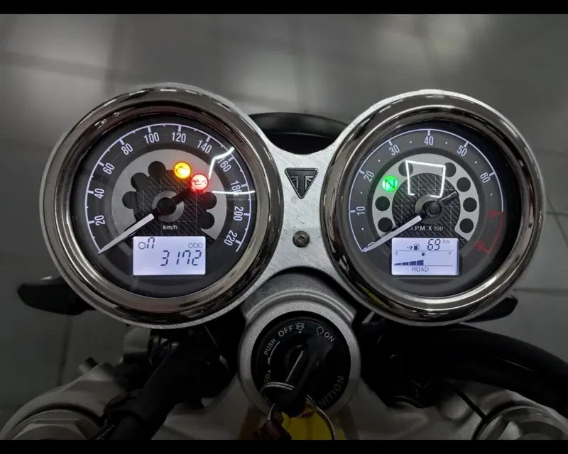 Triumph Speed Twin 1200 (2021 - 24) (6)