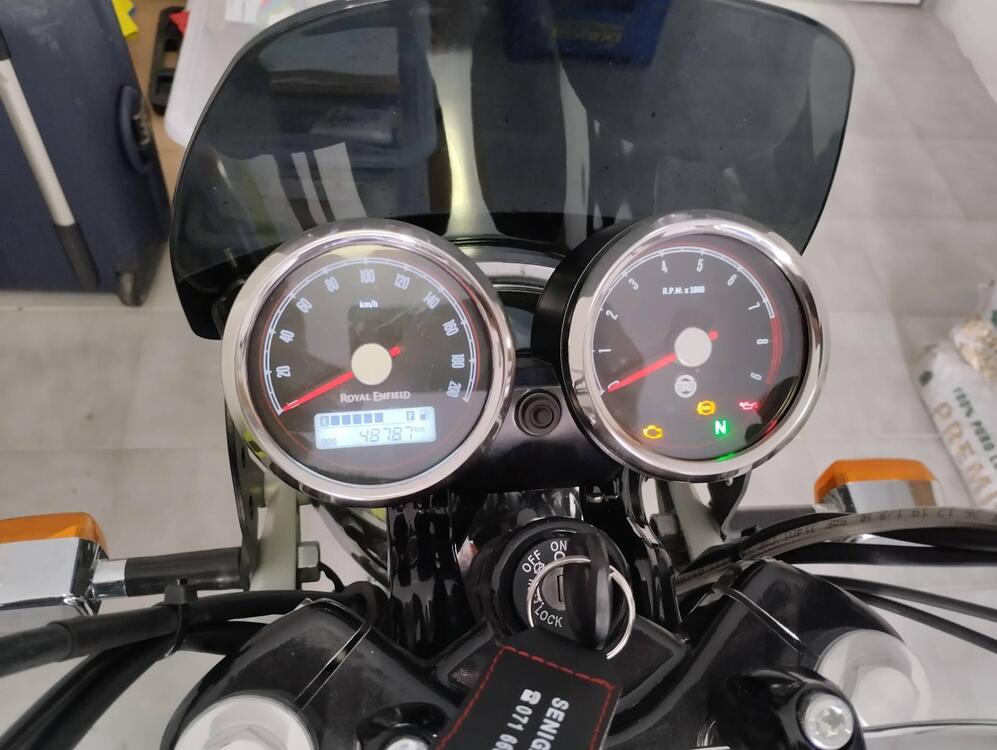 Royal Enfield Interceptor 650 Chrome (2020) (4)