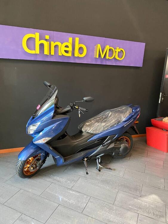 Suzuki Burgman 400 (2025)