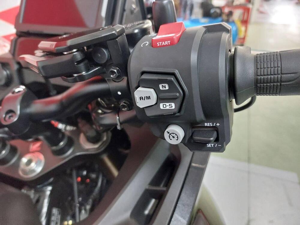 Honda NT 1100 DCT Electronic Suspension (2025) (2)