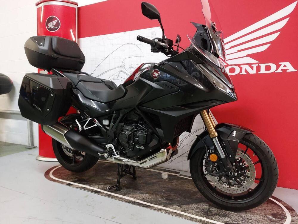 Honda NT 1100 DCT Electronic Suspension (2025)