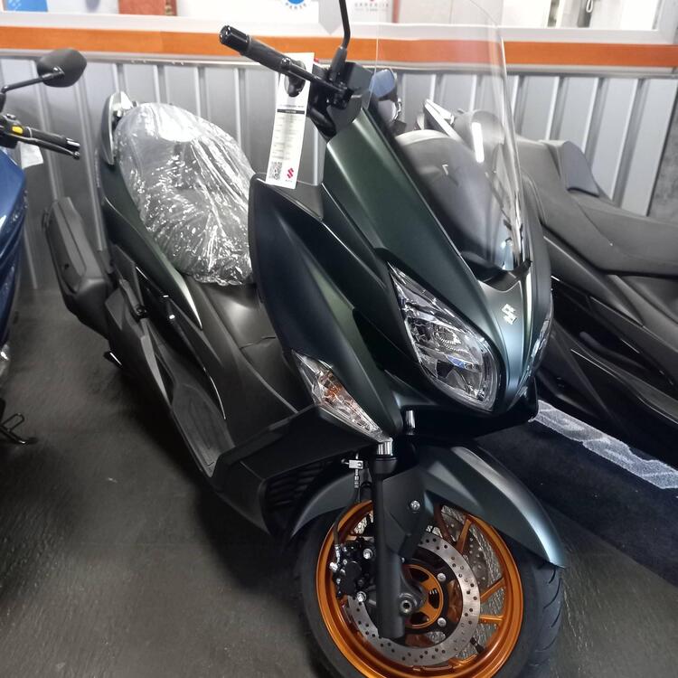 Suzuki Burgman 400 (2025)