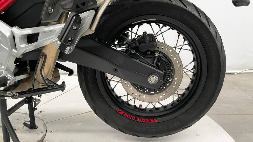 Moto Guzzi V85 TT (2019 - 20) (5)