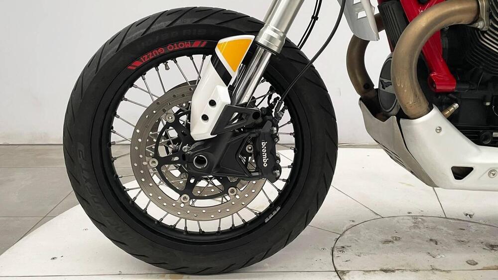 Moto Guzzi V85 TT (2019 - 20) (3)