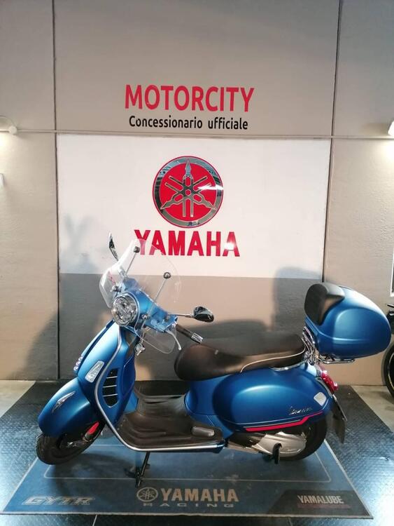 Vespa GTS 300 Super Sport Hpe (2021 - 22) (4)