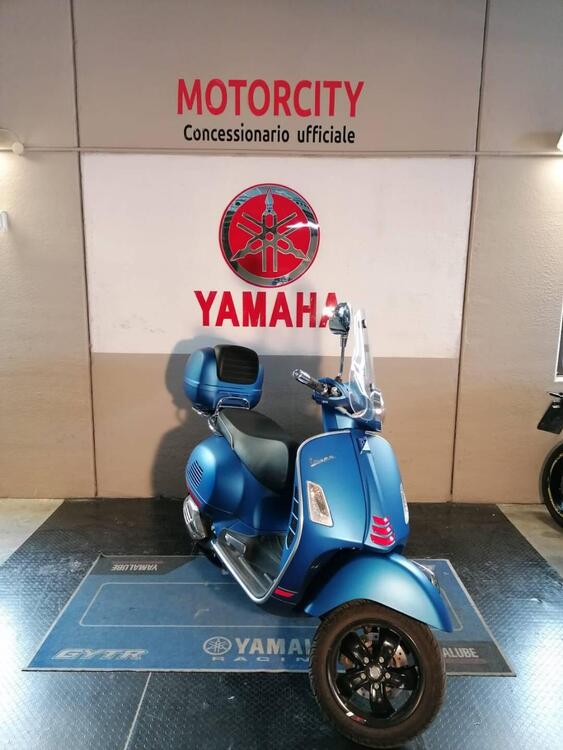 Vespa GTS 300 Super Sport Hpe (2021 - 22) (2)