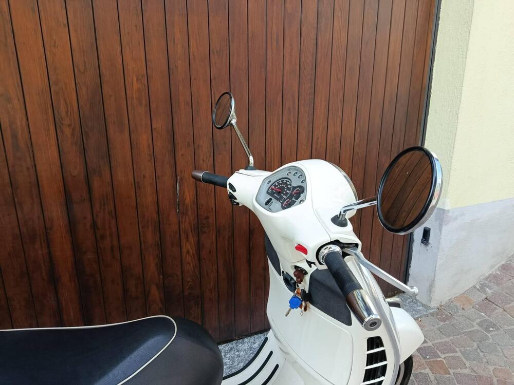 Vespa GTS 300 (2010 - 14) (5)