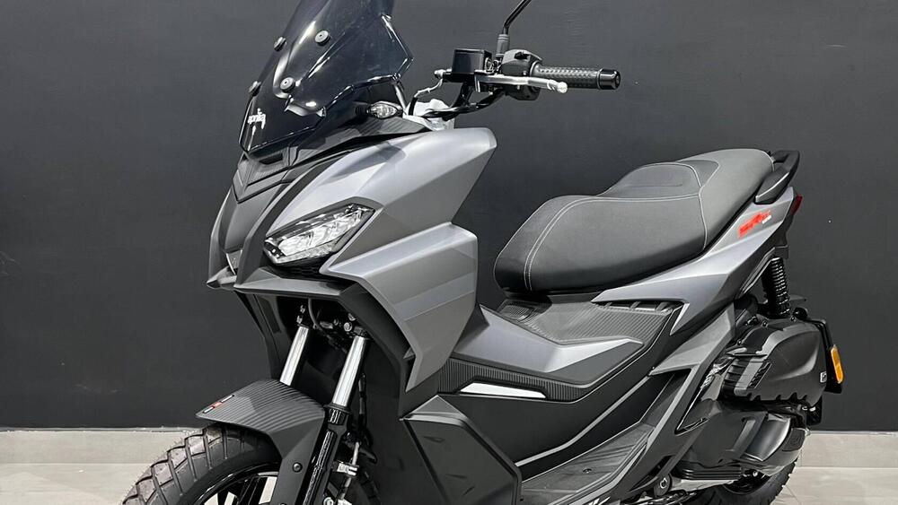 Aprilia SR GT 125 (2025) (4)