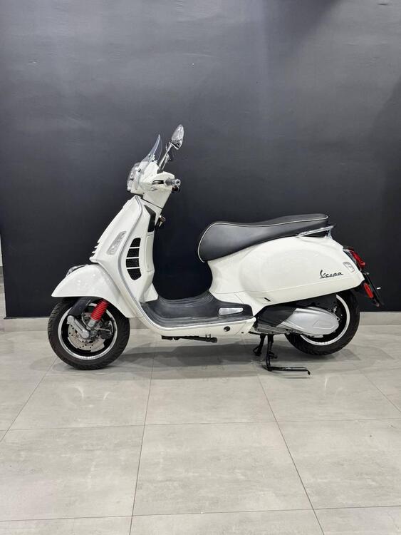 Vespa GTS 300 Hpe (2021 - 22)
