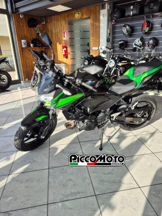 Kawasaki Z 400 (2023) (4)