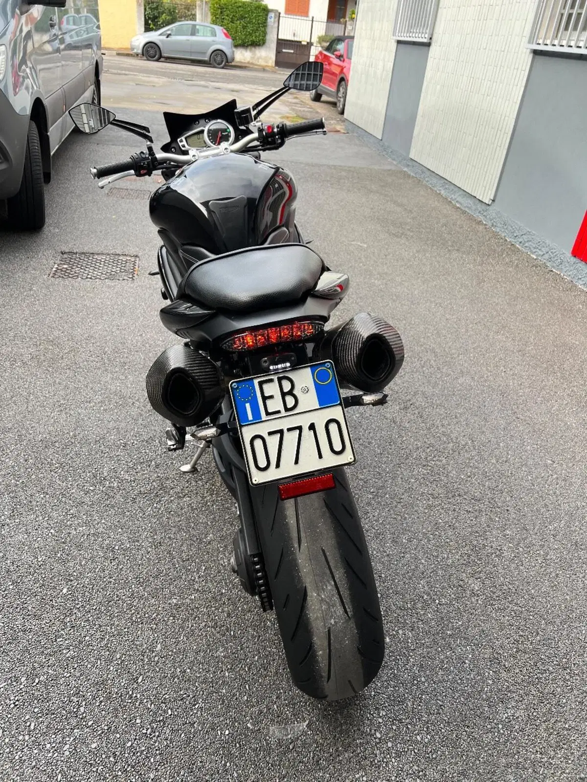 Triumph Speed Triple 1050 ABS (2011 - 15) (4)