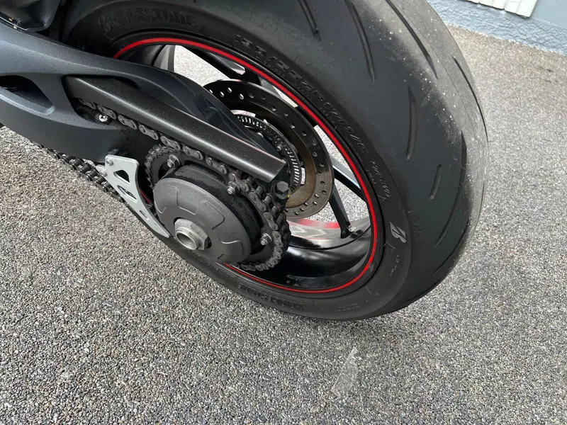 Triumph Speed Triple 1050 ABS (2011 - 15) (18)
