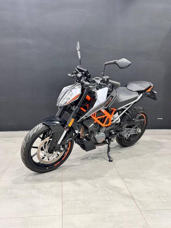KTM 125 Duke (2021 - 23)