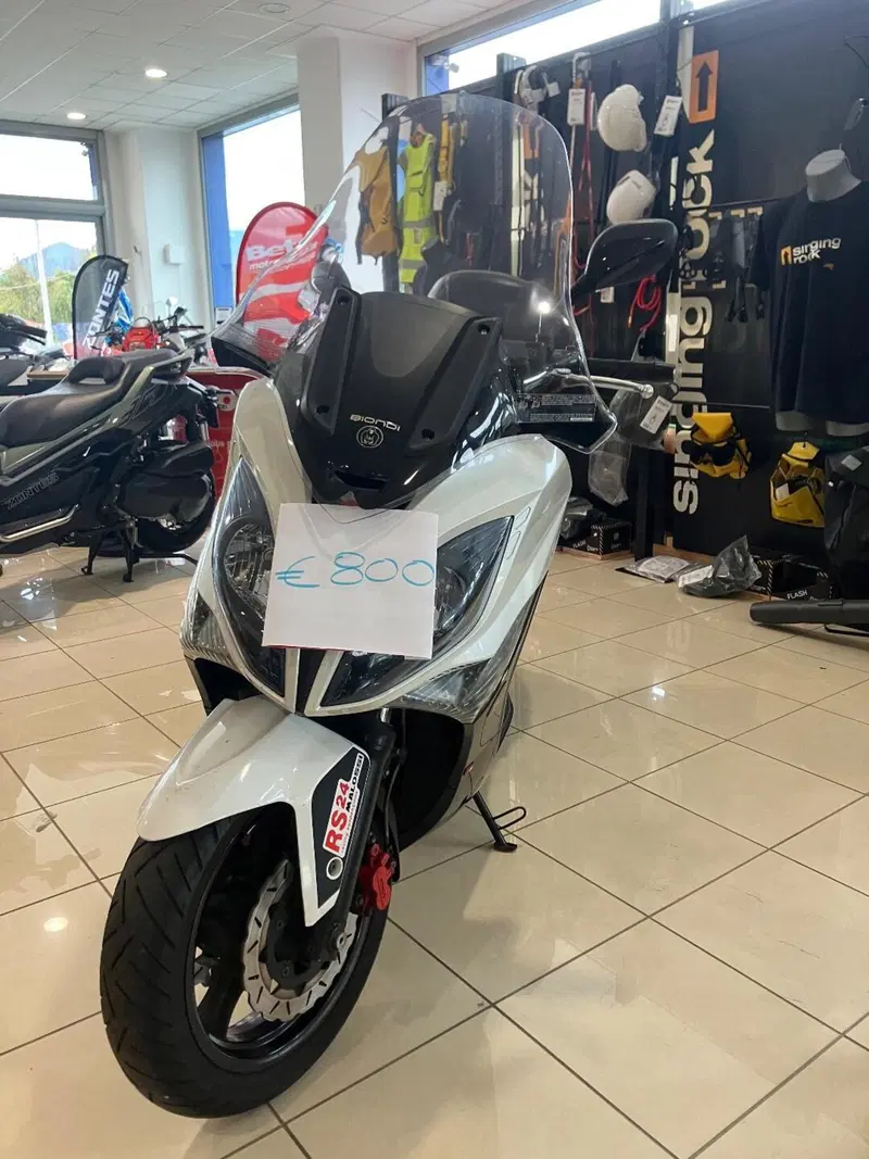 Kymco Xciting 300i R (2007 - 14) (5)