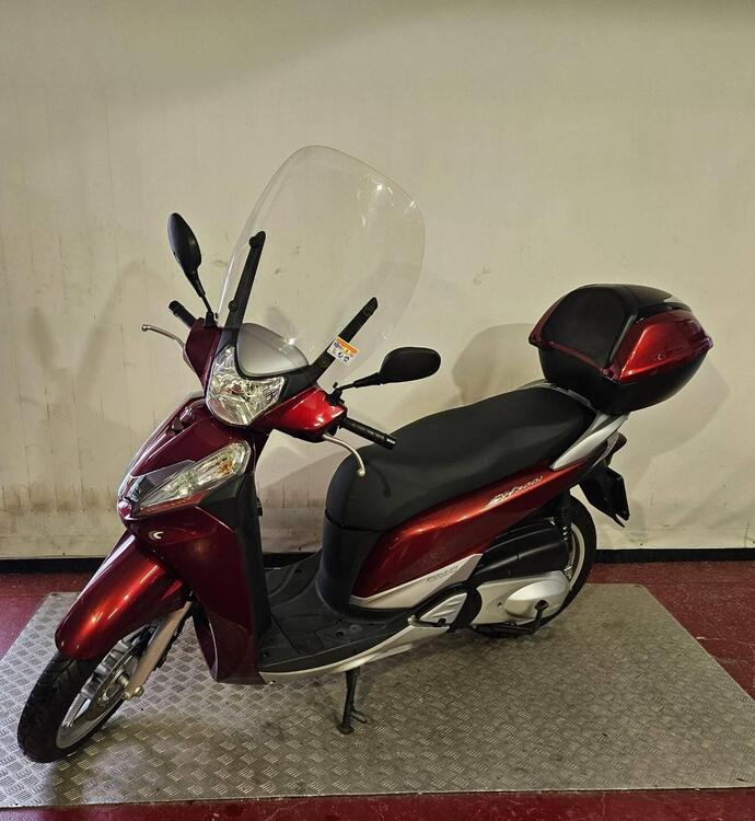 Honda SH 300 i ABS (2013 - 14) (2)