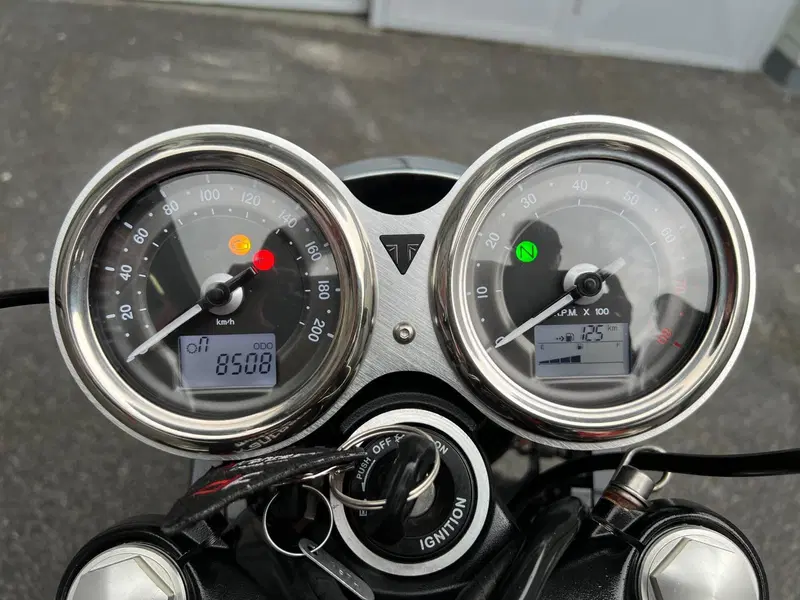 Triumph Bonneville T100 (2008 - 16) (6)