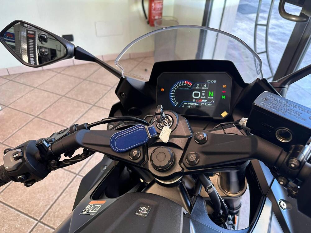 Suzuki GSX-8R (2024 - 25) (3)