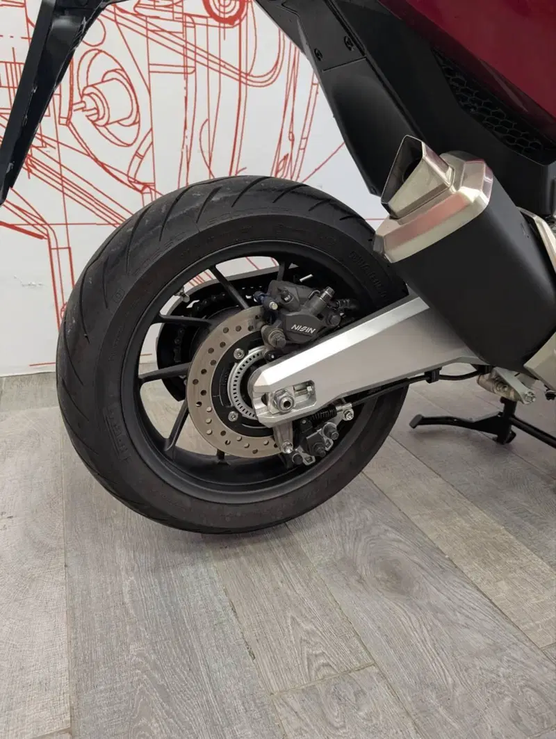 Honda Forza 750 DCT (2021 - 24) (11)