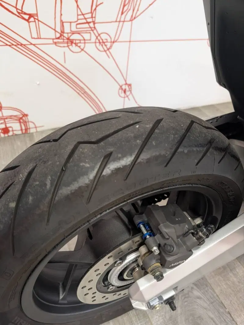 Honda Forza 750 DCT (2021 - 24) (10)
