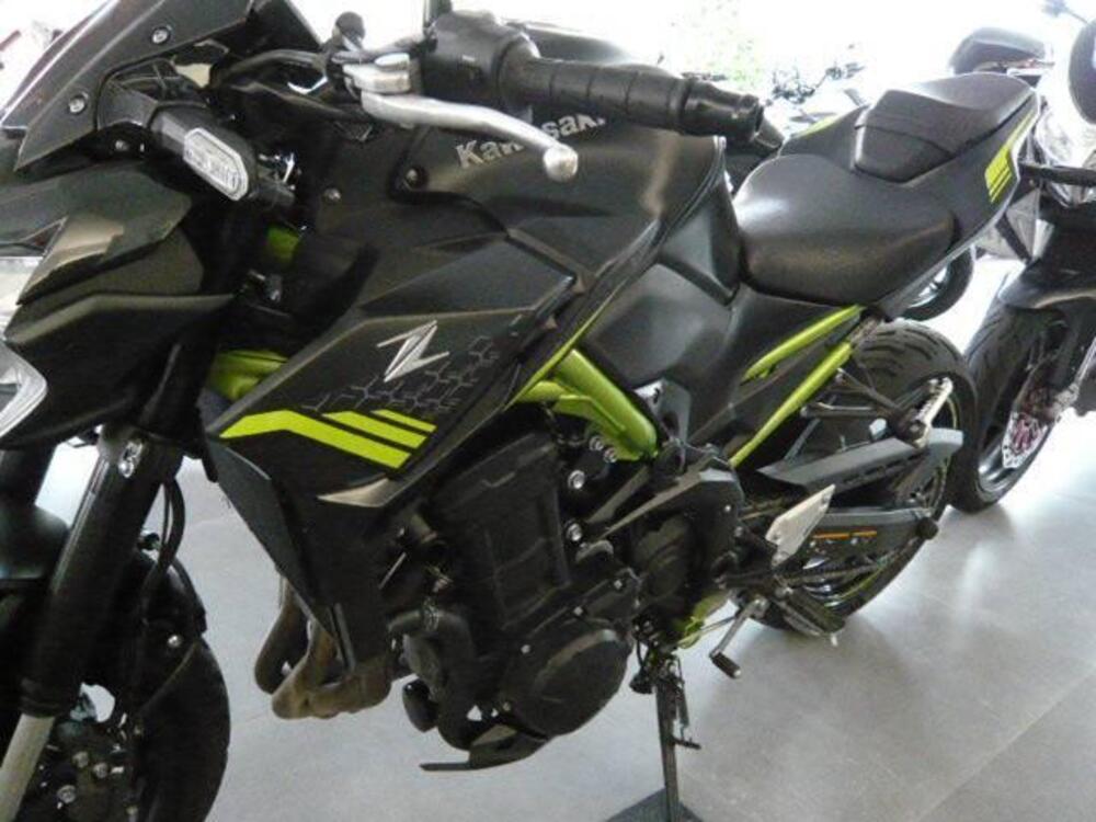 Kawasaki Z 900 Performance (2021 - 24) (4)