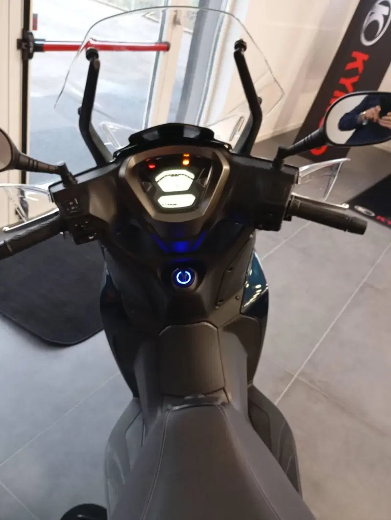 Kymco Agility 300i (2021 - 25) (5)