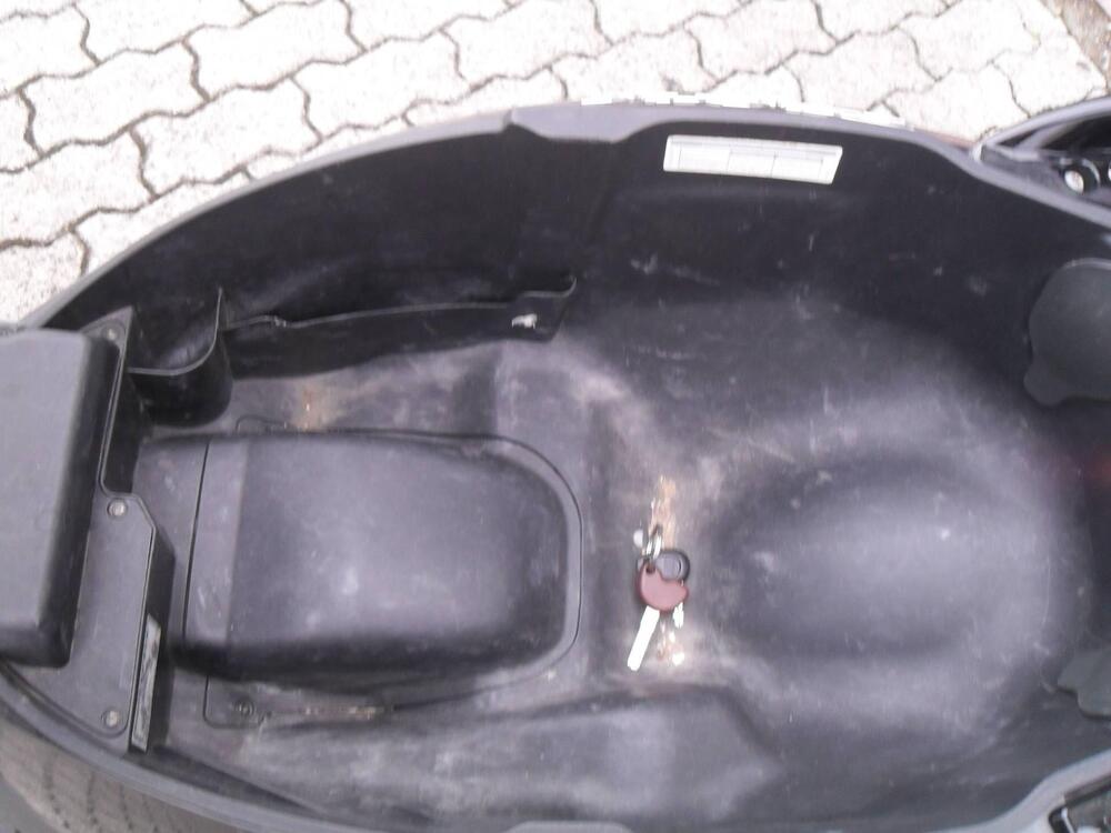 Piaggio Beverly 300 i.e. Police ABS-ASR (2017 - 20) (5)