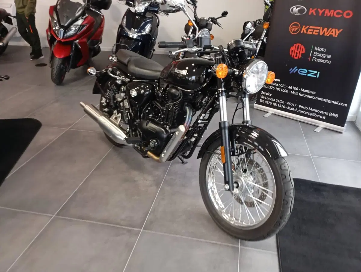 Benelli Imperiale 400 (2021 - 25) (2)