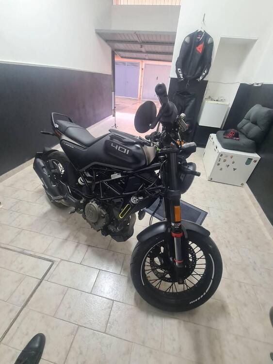 Husqvarna Svartpilen 401 (2021 - 23) (2)