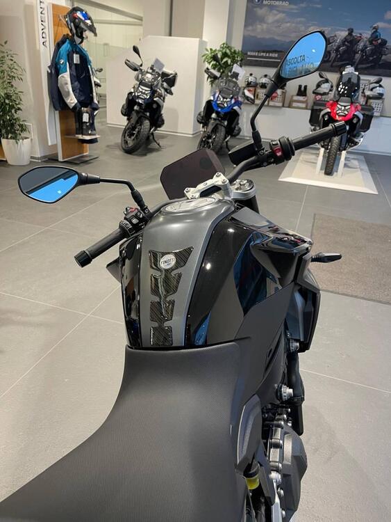 Bmw F 900 R (2025) (2)