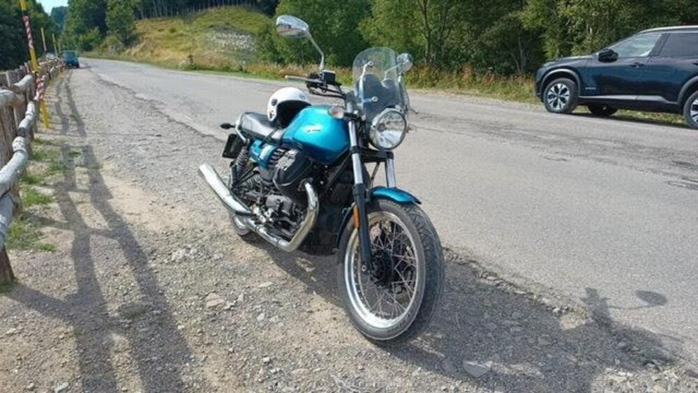 Moto Guzzi V7 III Special (2017 - 20) (2)