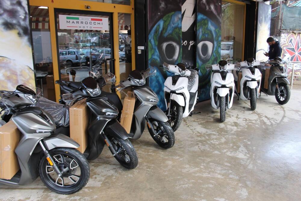 Voge Sfida SR16 125 (2025) (4)