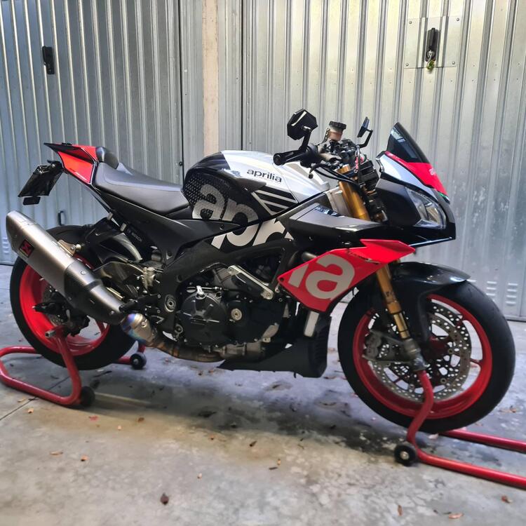 Aprilia Tuono V4 Factory (2017 - 18) (4)