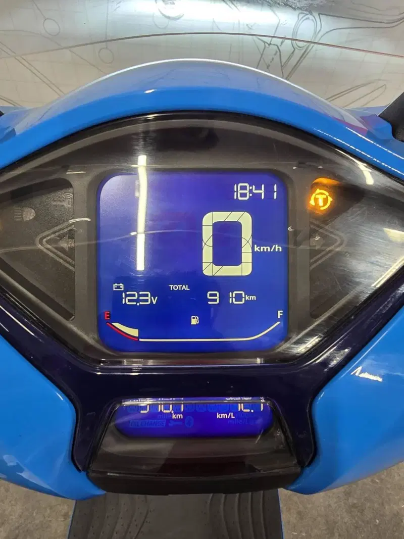 Honda SH 125i (2024 - 25) (6)