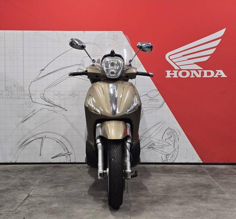 Piaggio Beverly 300 i.e. (2010 - 16) (2)