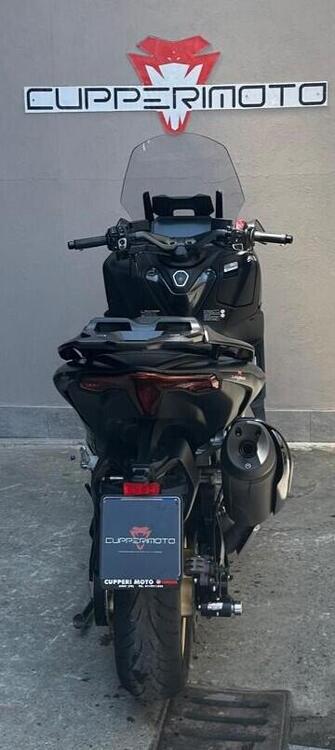 Yamaha T-Max 560 (2022 - 24) (4)