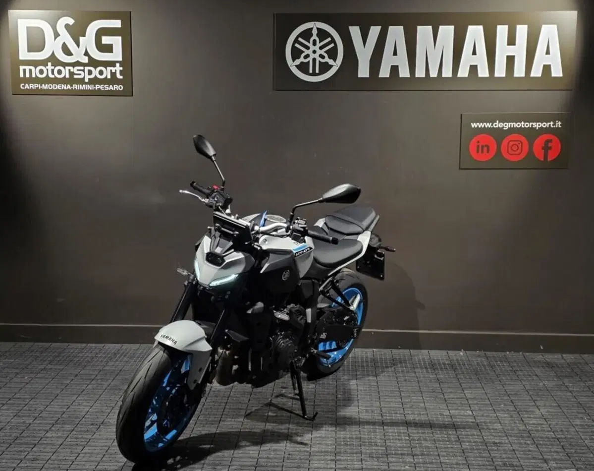 Yamaha MT-07 Y-AMT (2025 - 26) (3)
