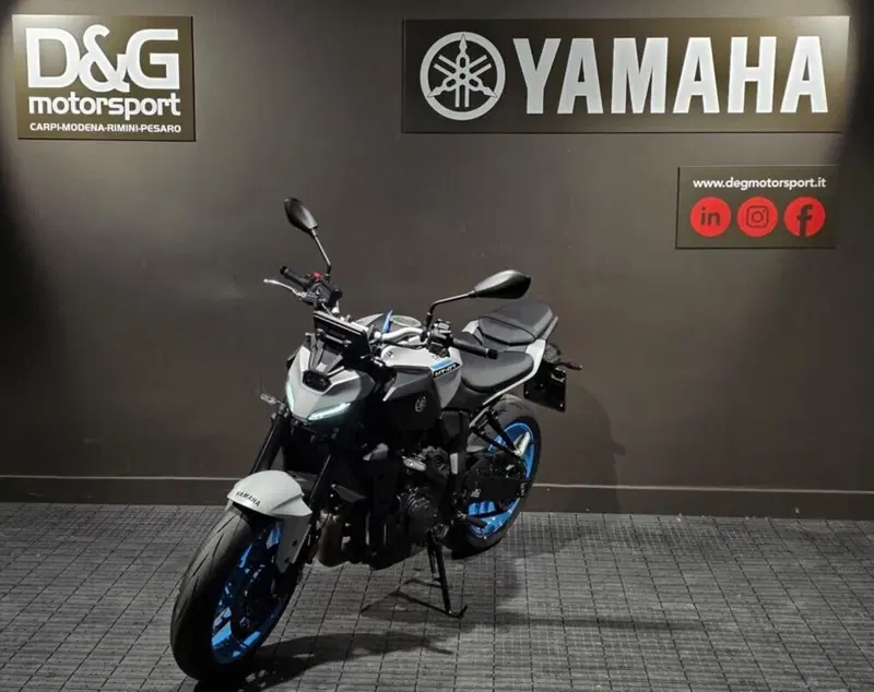 Yamaha MT-07 Y-AMT (2025 - 26) (3)