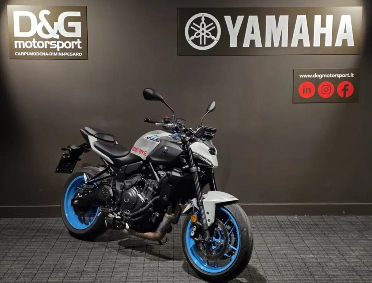 Yamaha MT-07 Y-AMT (2025 - 26) (2)