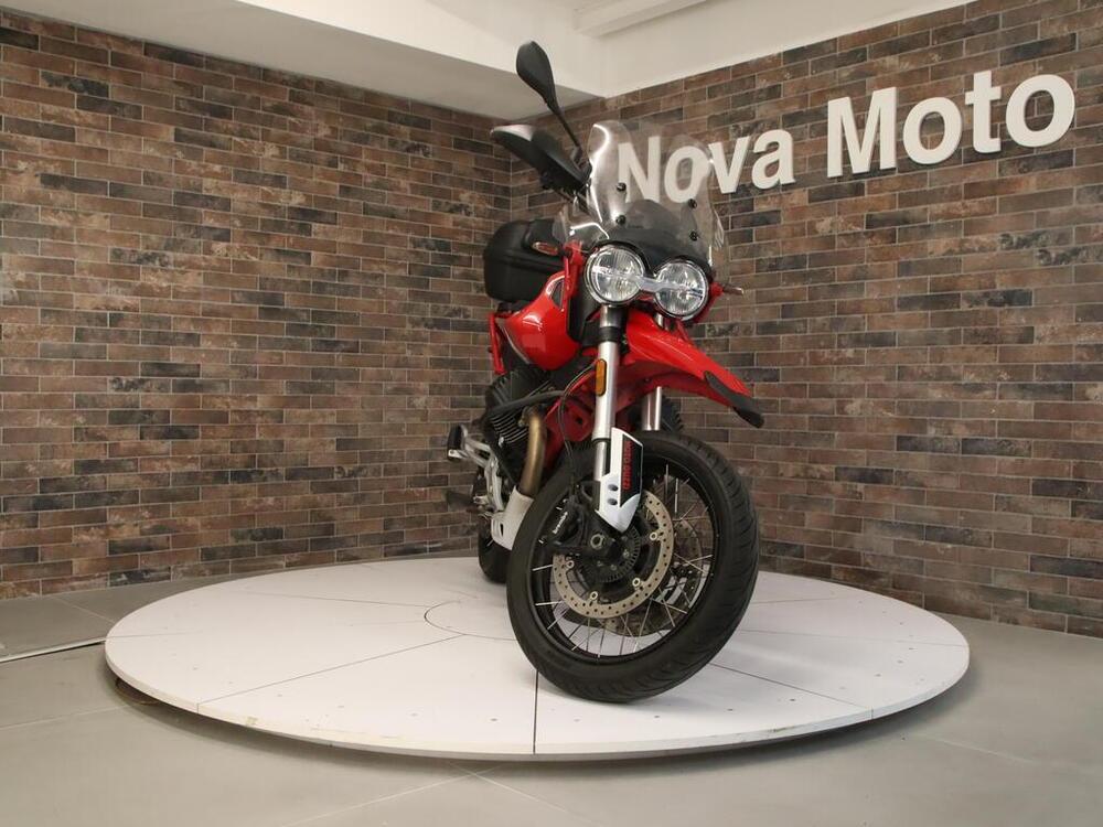 Moto Guzzi V85 TT Evocative Graphics (2021 - 23) (5)