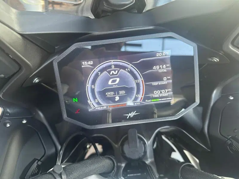 MV Agusta Turismo Veloce 800 Lusso (2021 - 23) (11)