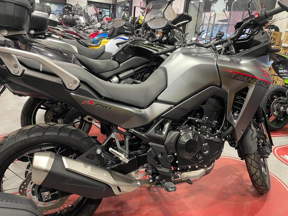 Honda Transalp XL750 (2023 - 24) (3)