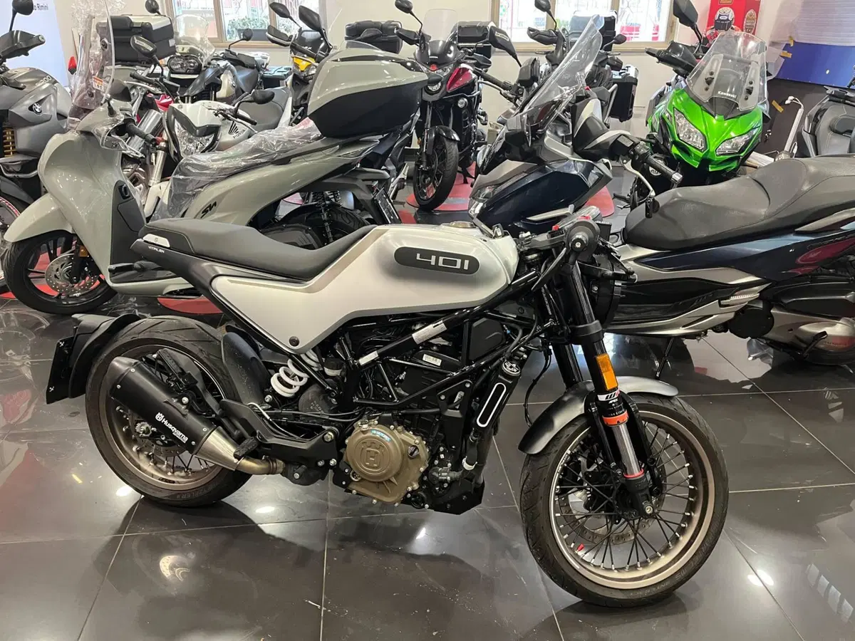 Husqvarna Svartpilen 401 (2021 - 23)