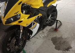 Yamaha YZF R1 (2004 - 05) usata