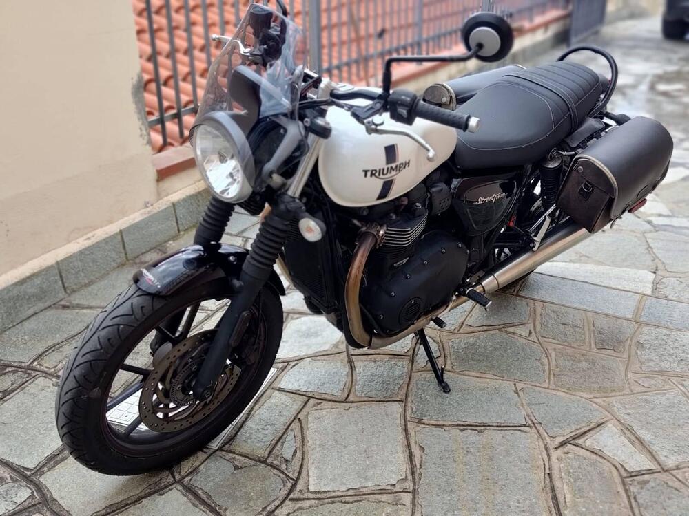 Triumph Street Twin 900 (2017 - 18)