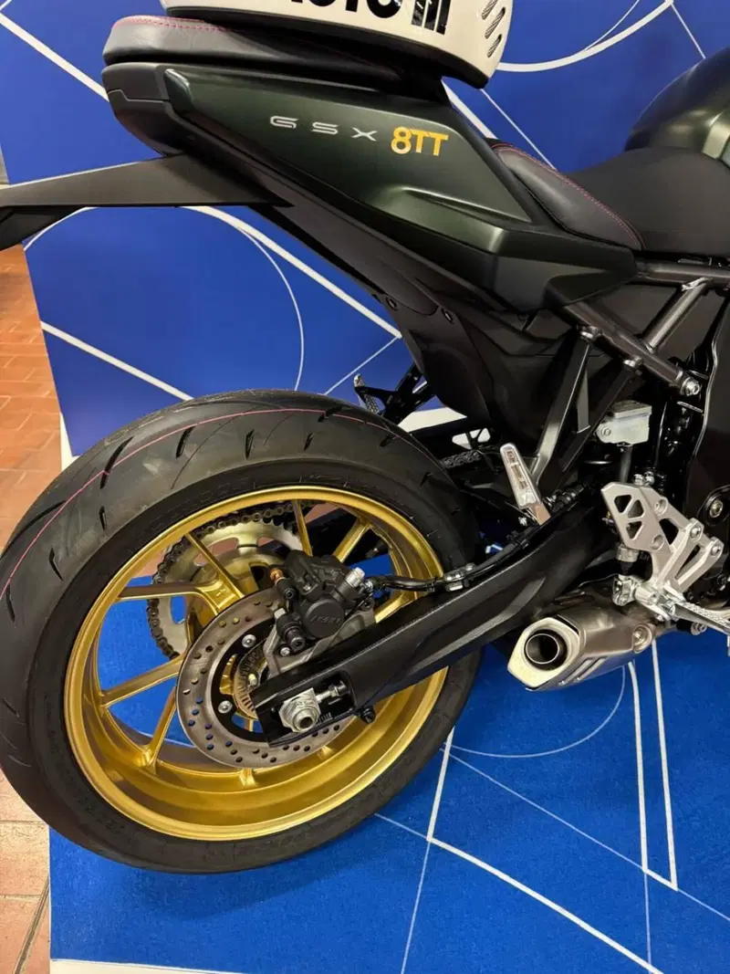 Suzuki GSX-8TT (2025 - 26) (16)