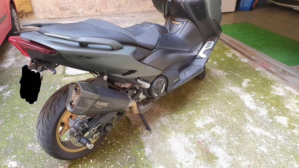 Yamaha T-Max 560 Tech Max (2020) (2)