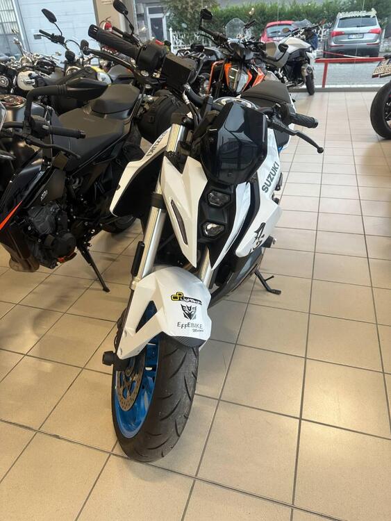 Suzuki GSX-8S (2023 - 24)
