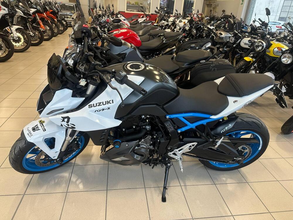 Suzuki GSX-8S (2023 - 24) (2)