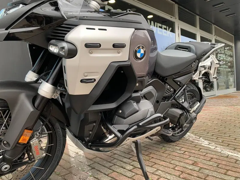 Bmw R 1300 GS Adventure Triple Black (2025 - 26) (3)
