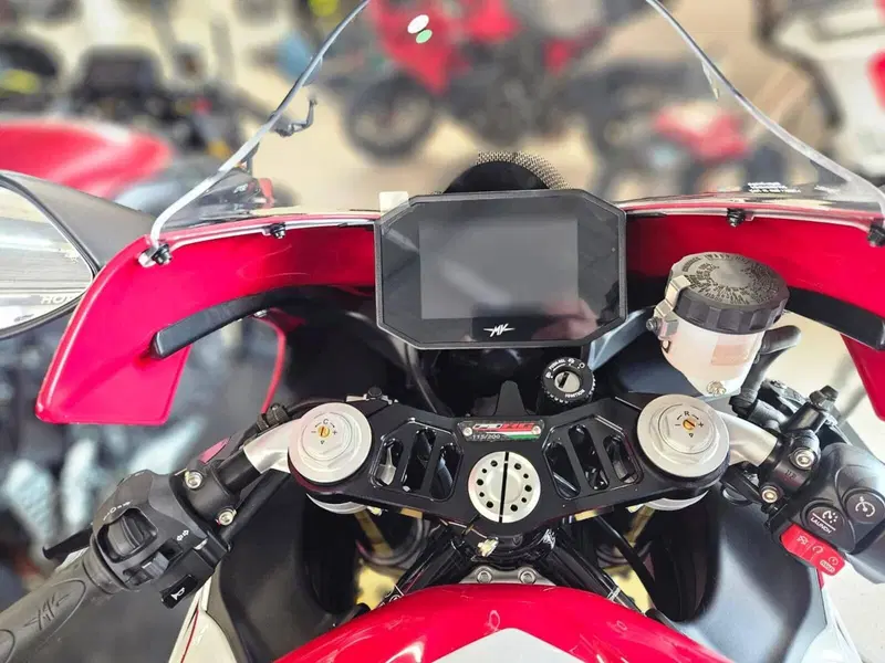 MV Agusta F3 800 RC (2022 - 25) (3)
